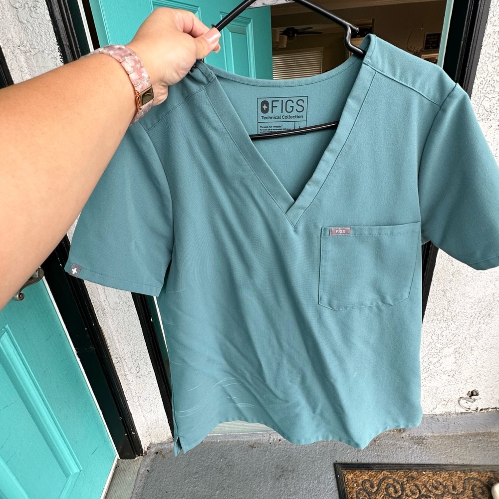 Figs scrubs set